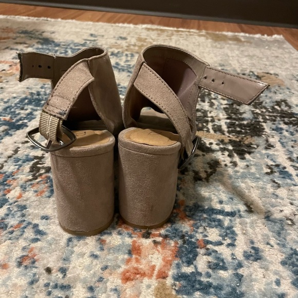 Chinese laundry heels - Picture 4 of 4